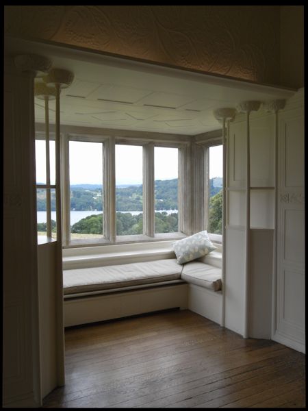 Loading Blackwood Windermere