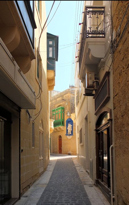 Loading Victoria street